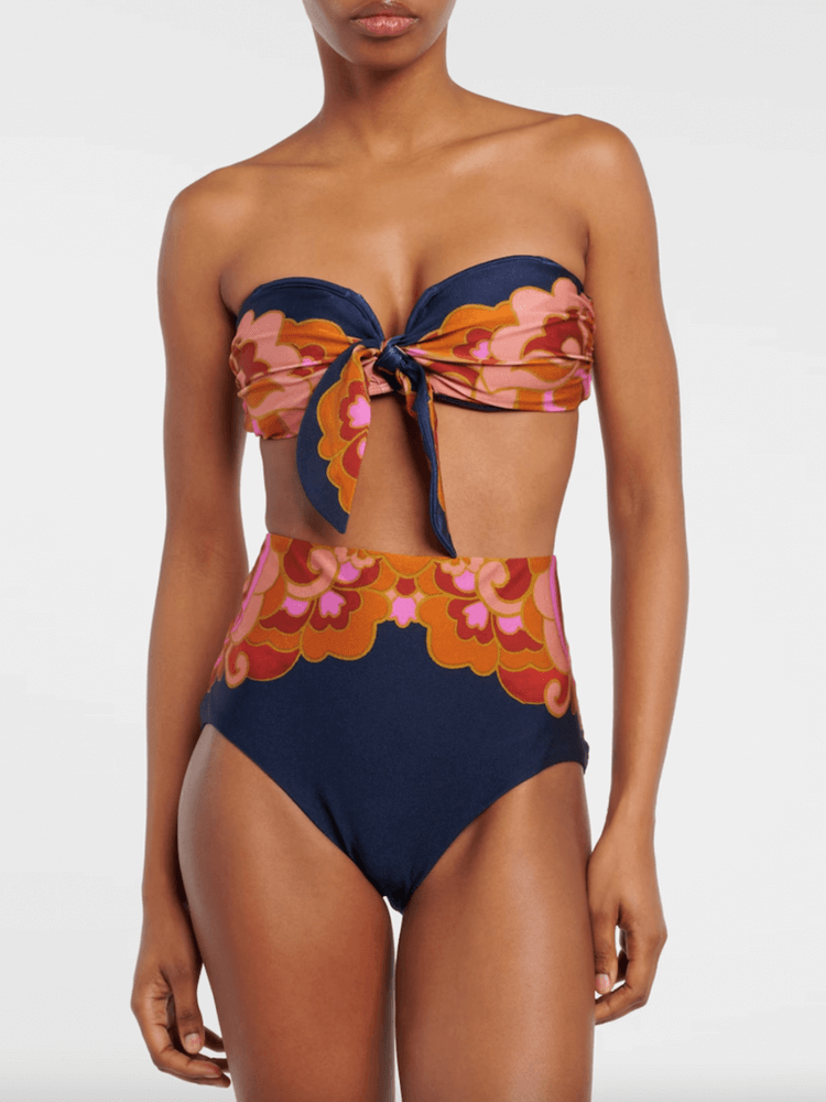 bikini, zomer, bikini dames, dames bikini, mooie bikini, bijzondere bikini, unieke bikini, bikini trends 2024, zwarte bikini, witte bikini, zwarte bikini dames, witte bikini dames, bikini lange mouwen, bikini kleine borsten, bikini dikke buik, bikini high waist, high waist bikini, bikini met bloemen, bikini strand, bikini zwembad, leuke bikini, leuke bikinis, mooie bikini, mooiste bikinis, bikini 2024, strandkleding