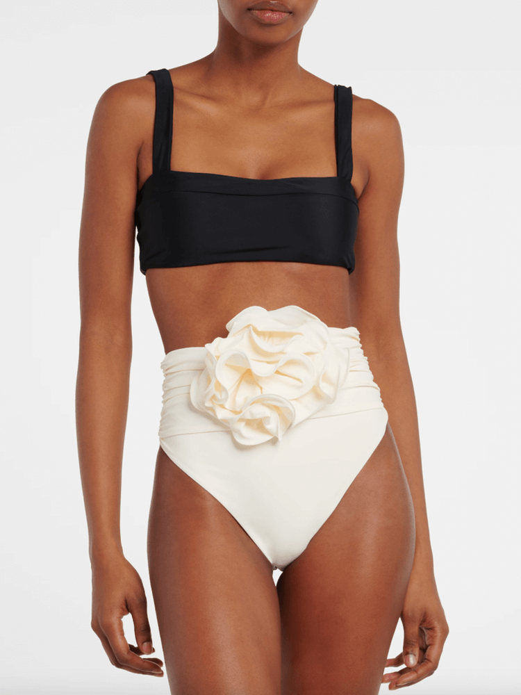 bikini, zomer, bikini dames, dames bikini, mooie bikini, bijzondere bikini, unieke bikini, bikini trends 2024, zwarte bikini, witte bikini, zwarte bikini dames, witte bikini dames, bikini lange mouwen, bikini kleine borsten, bikini dikke buik, bikini high waist, high waist bikini, bikini met bloemen, bikini strand, bikini zwembad, leuke bikini, leuke bikinis, mooie bikini, mooiste bikinis, bikini 2024, strandkleding